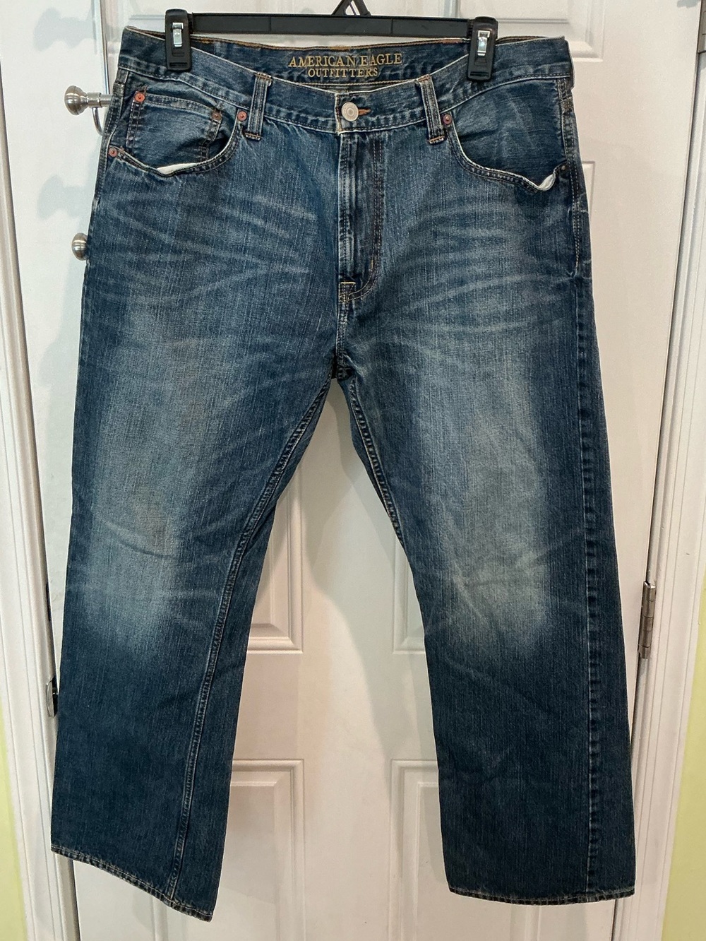 American Eagle Outfitters Men’s Faded Blue Relaxed Jeans